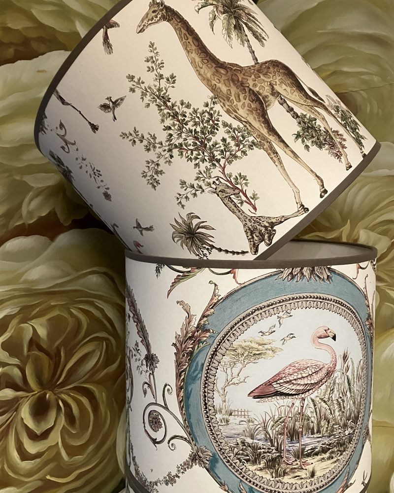 Abat-jour à décor de girafe et d'oiseau